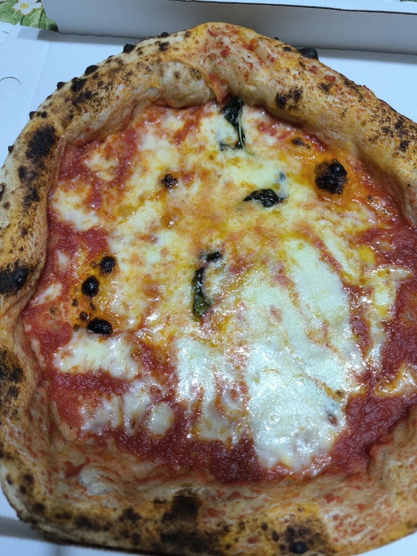 Donna Luisella Take Away