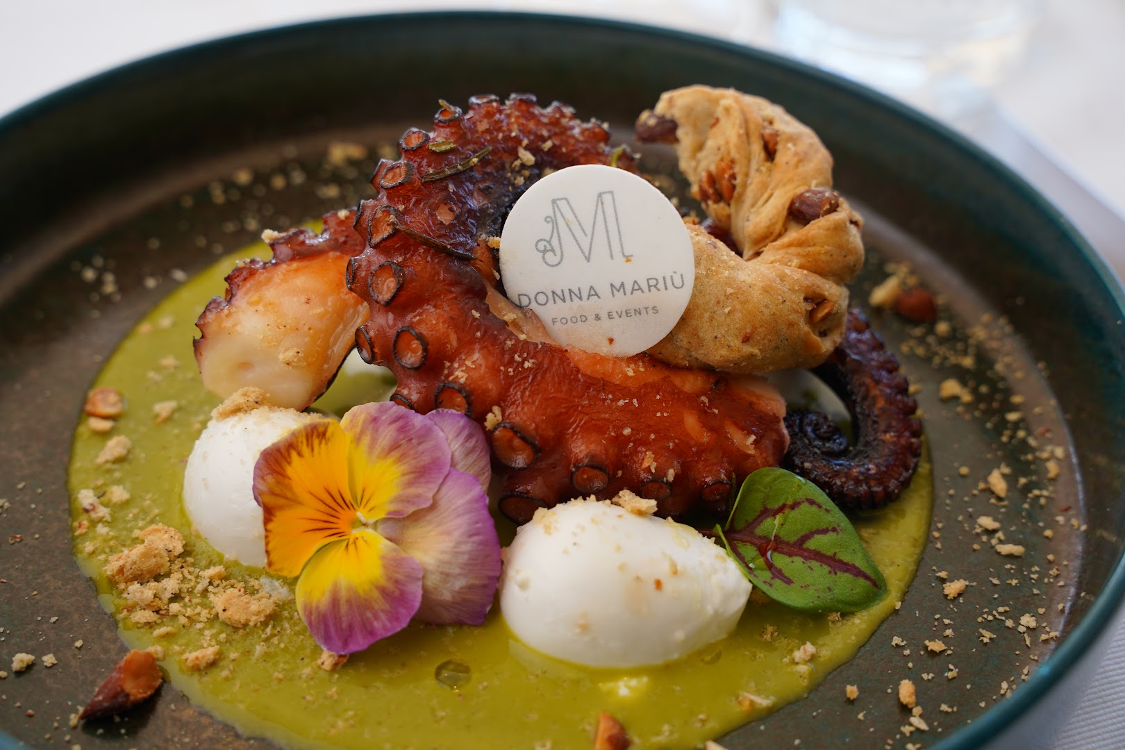 Donna Mariu' food & events