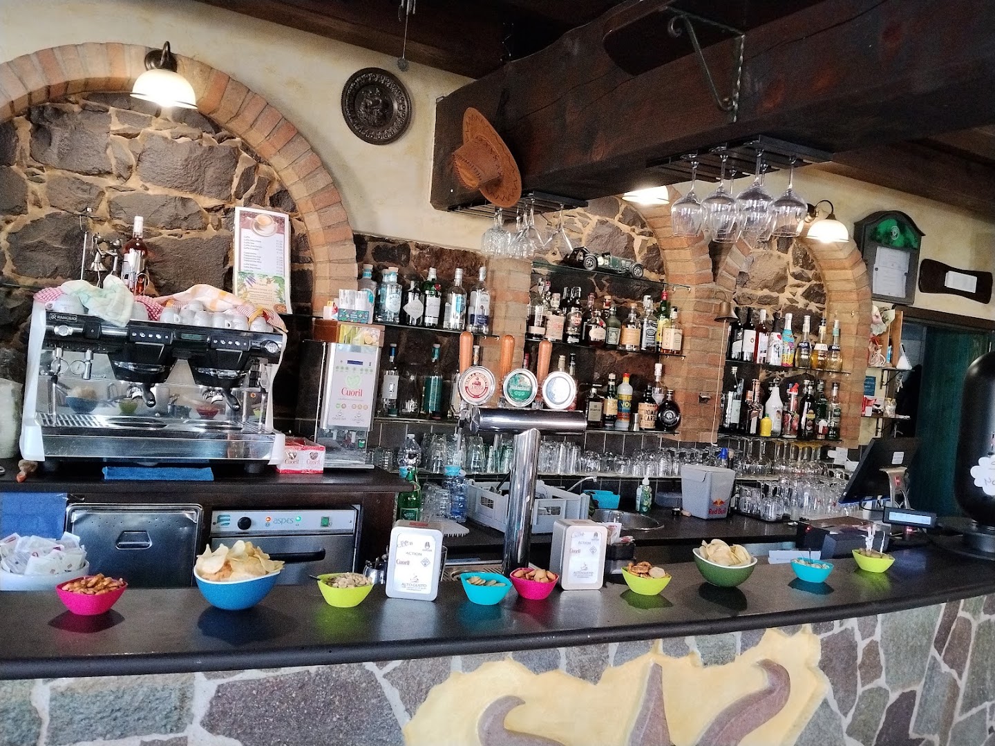 Dony's pub