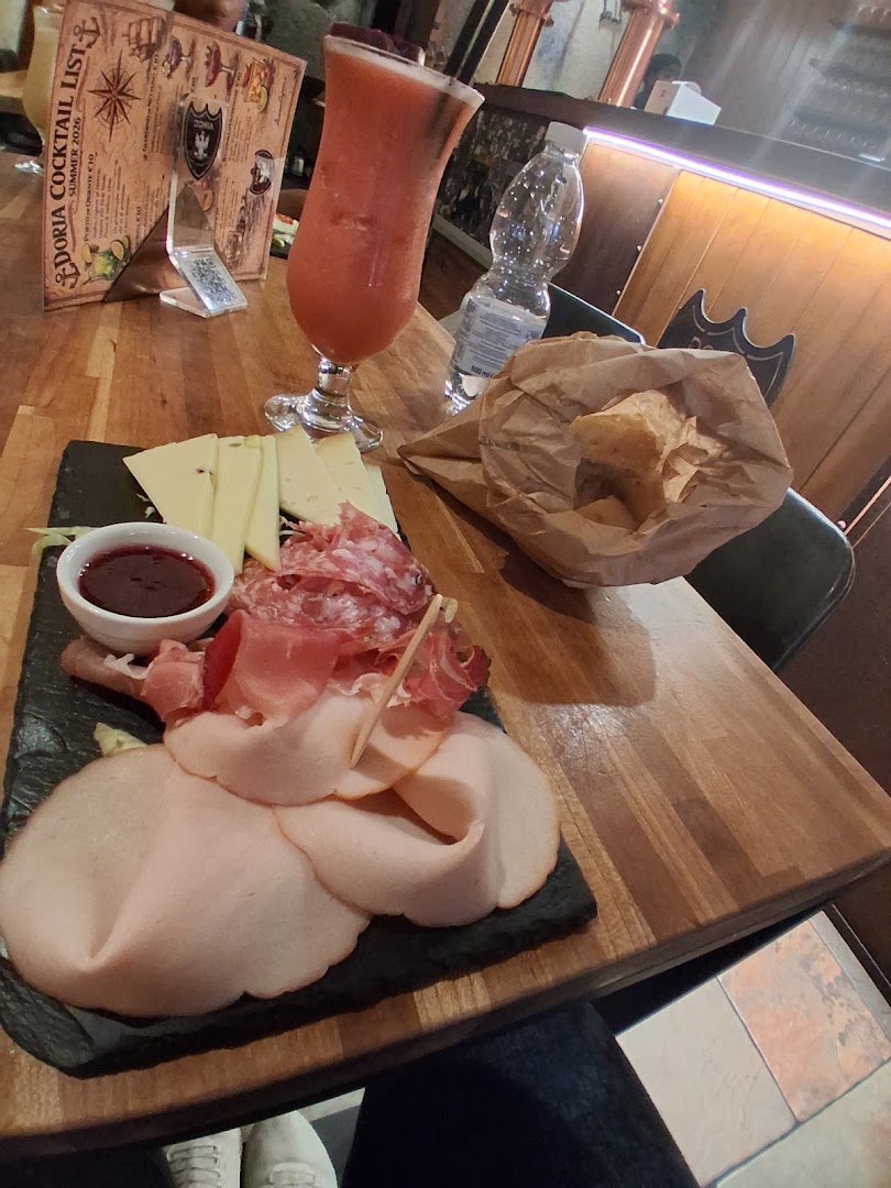 Doria Winebar