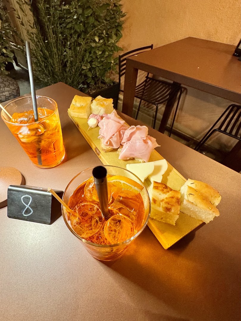 Drops cocktails&tapas