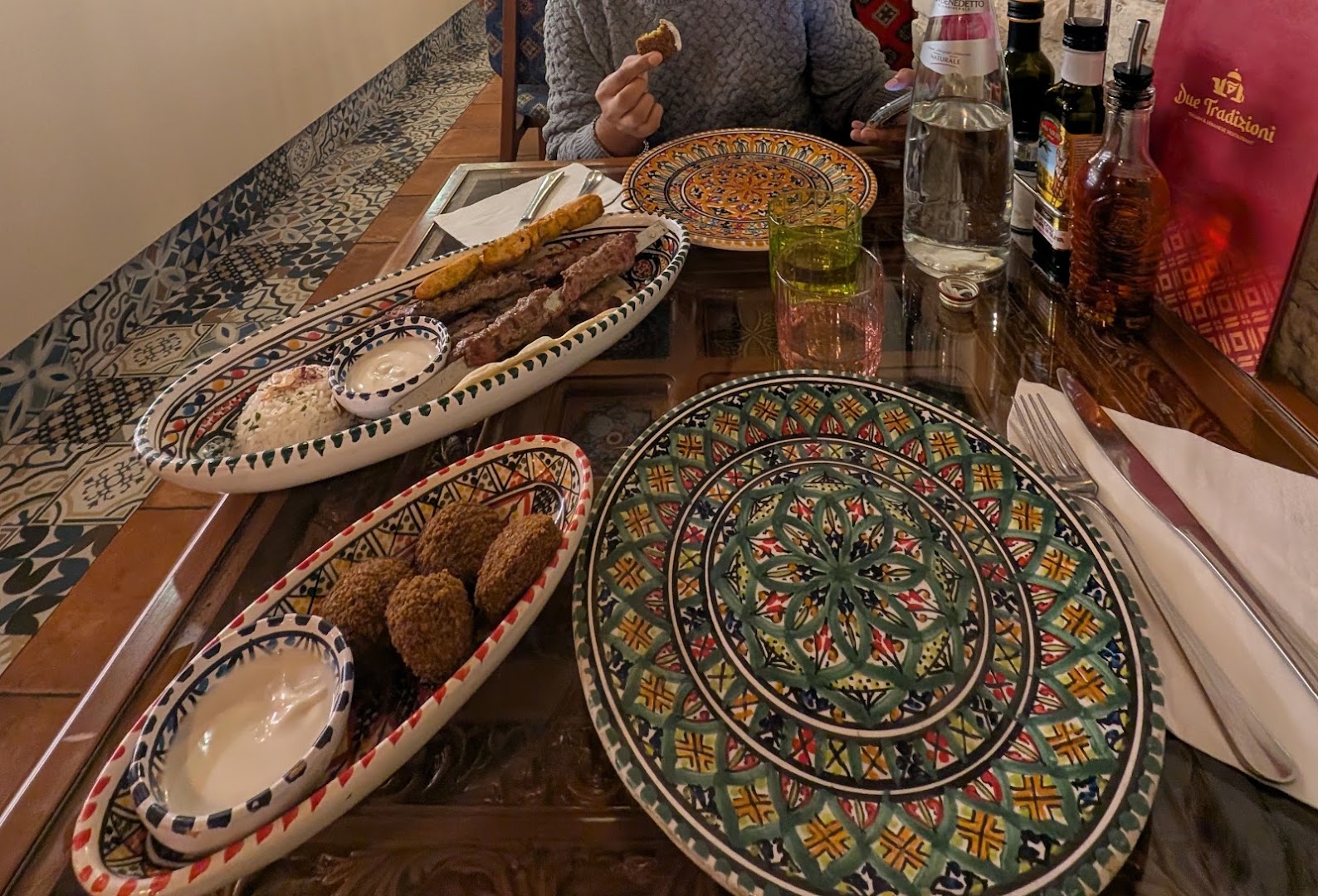 Due Tradizioni | Italian & Lebanese restaurant (via Borsi), Milano