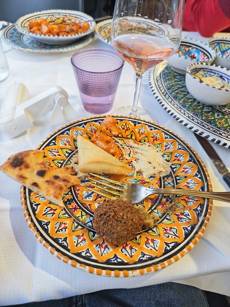 Due Tradizioni | Italian & Lebanese restaurant (via Borsi)