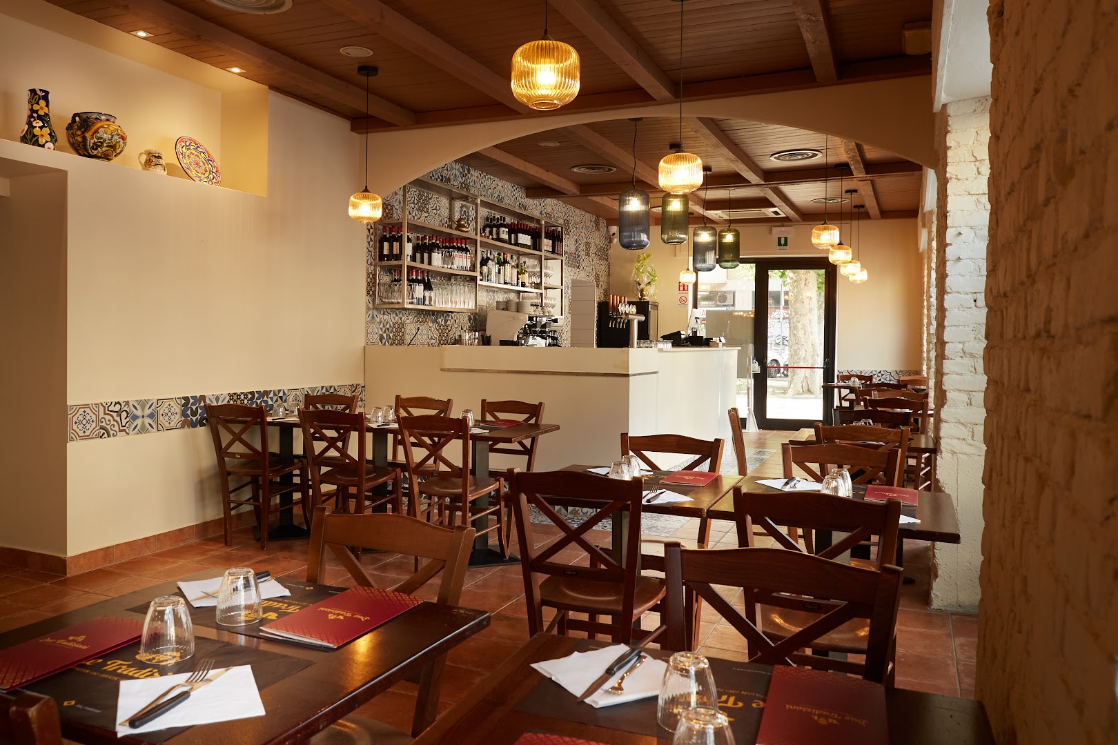 Due Tradizioni | Italian & Lebanese restaurant (via Borsi)