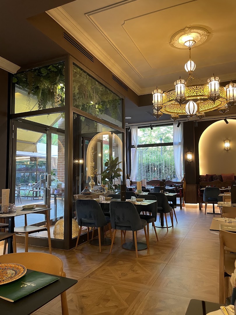 Due Tradizioni | Italian & Lebanese restaurant (via Solari)