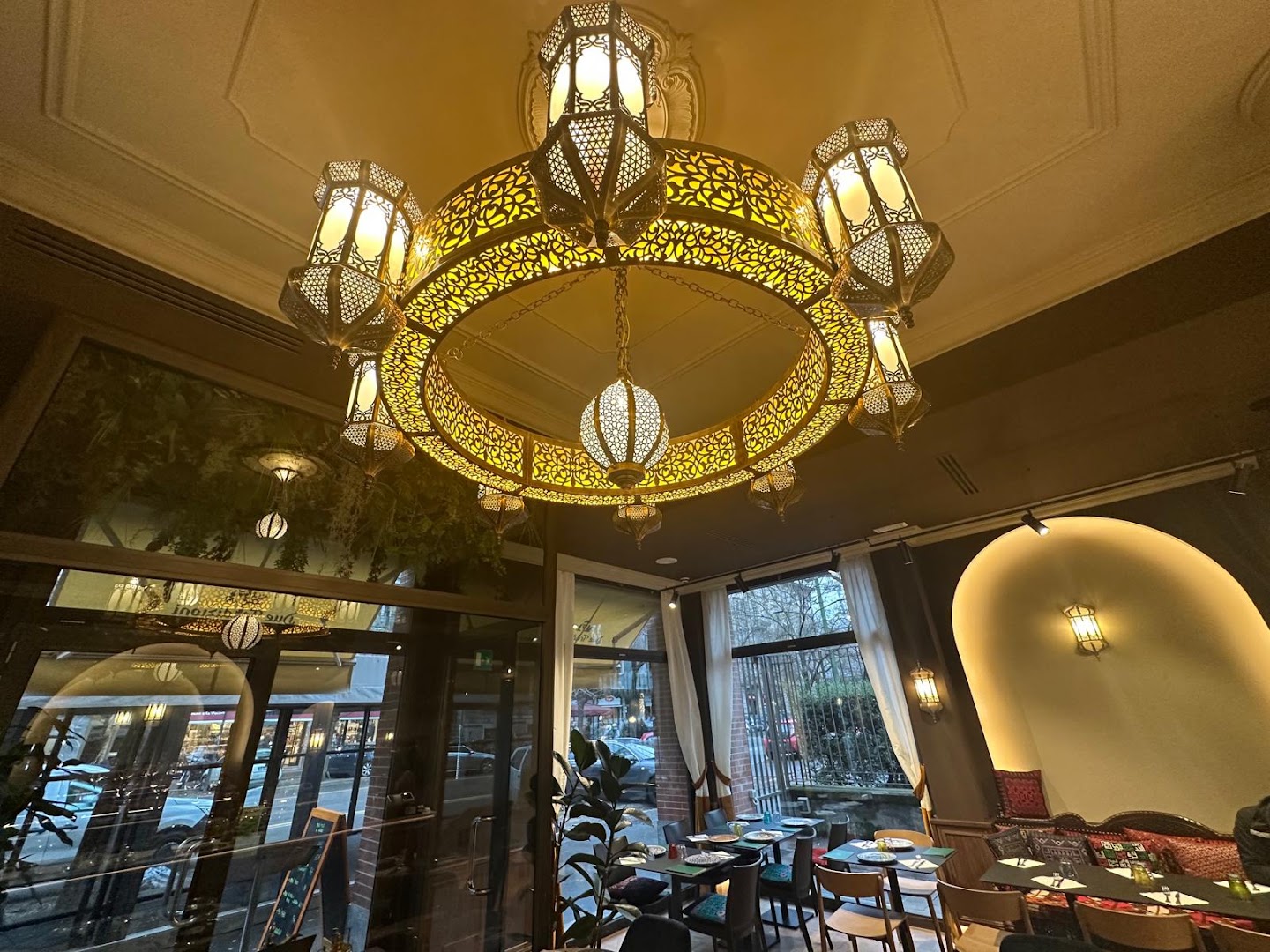 Due Tradizioni | Italian & Lebanese restaurant (via Solari)
