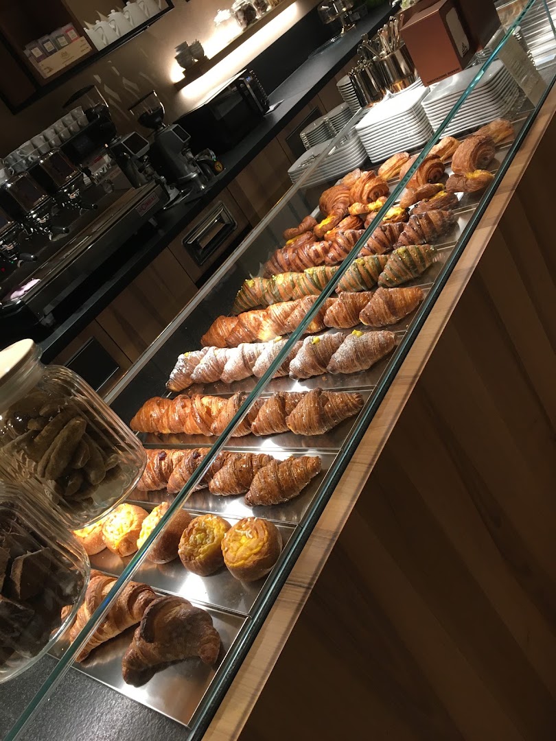 Dulcis | Este, Este