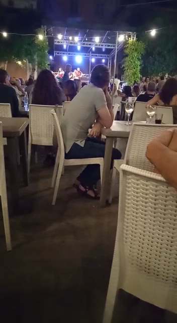 E mo se magna