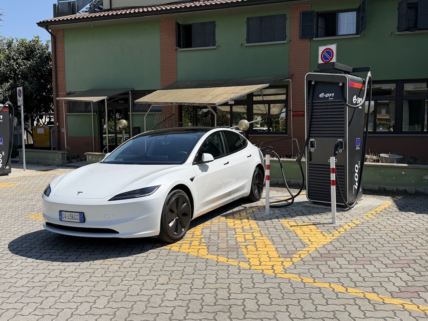 E.ON Drive Public stazione di ricarica