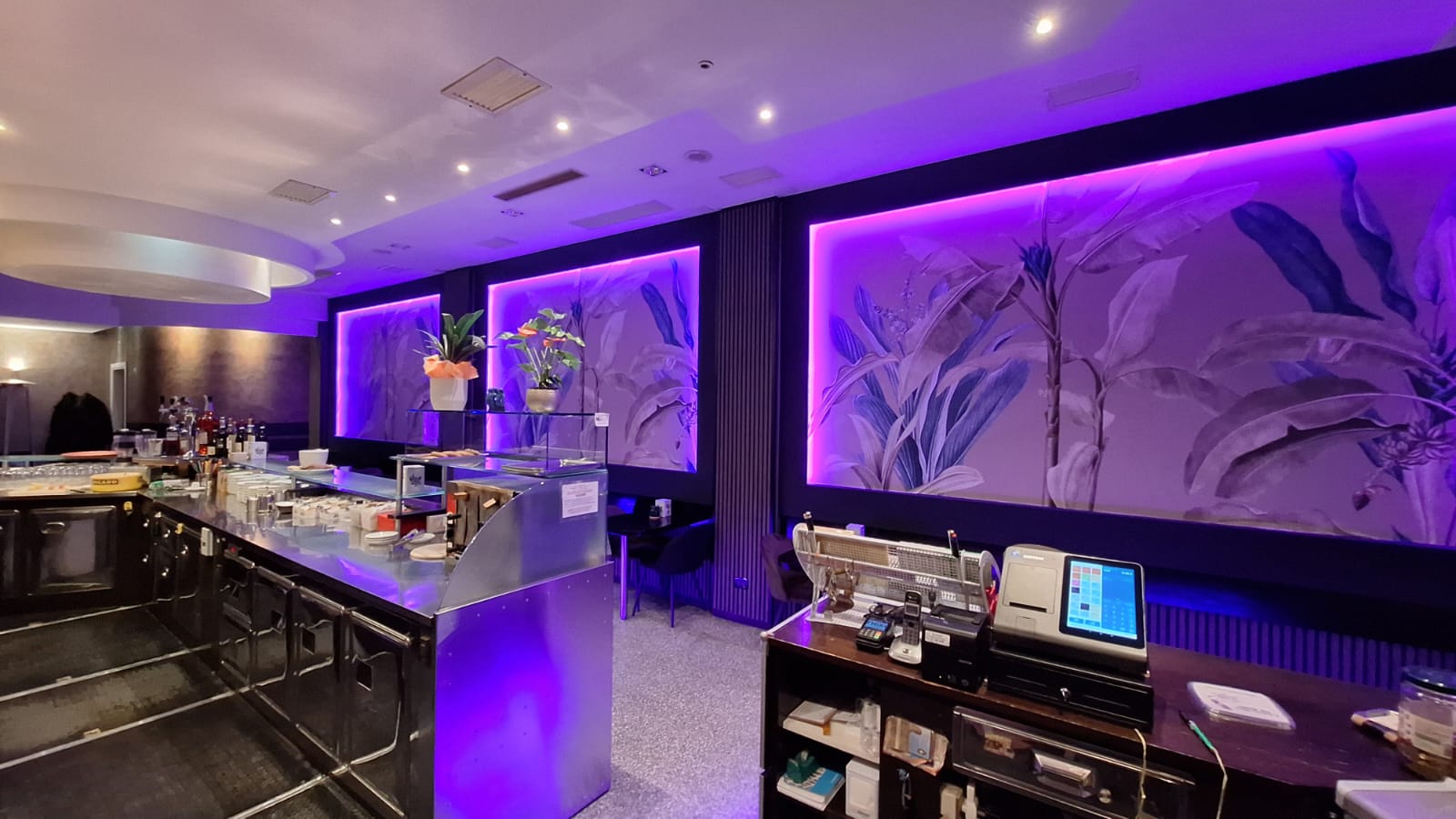 Eagle Lounge Bar