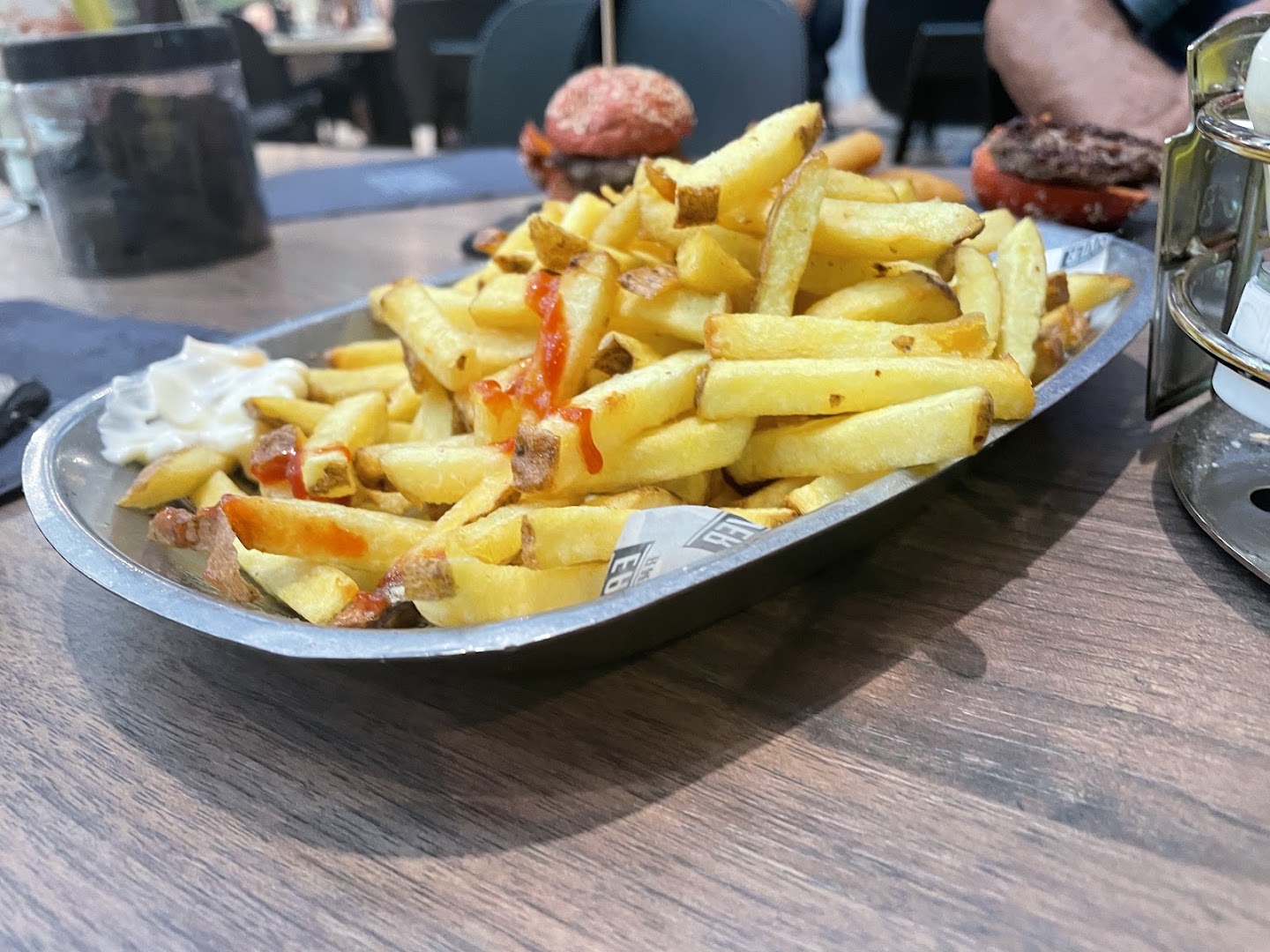 East River | American Pub Merlata, Milano