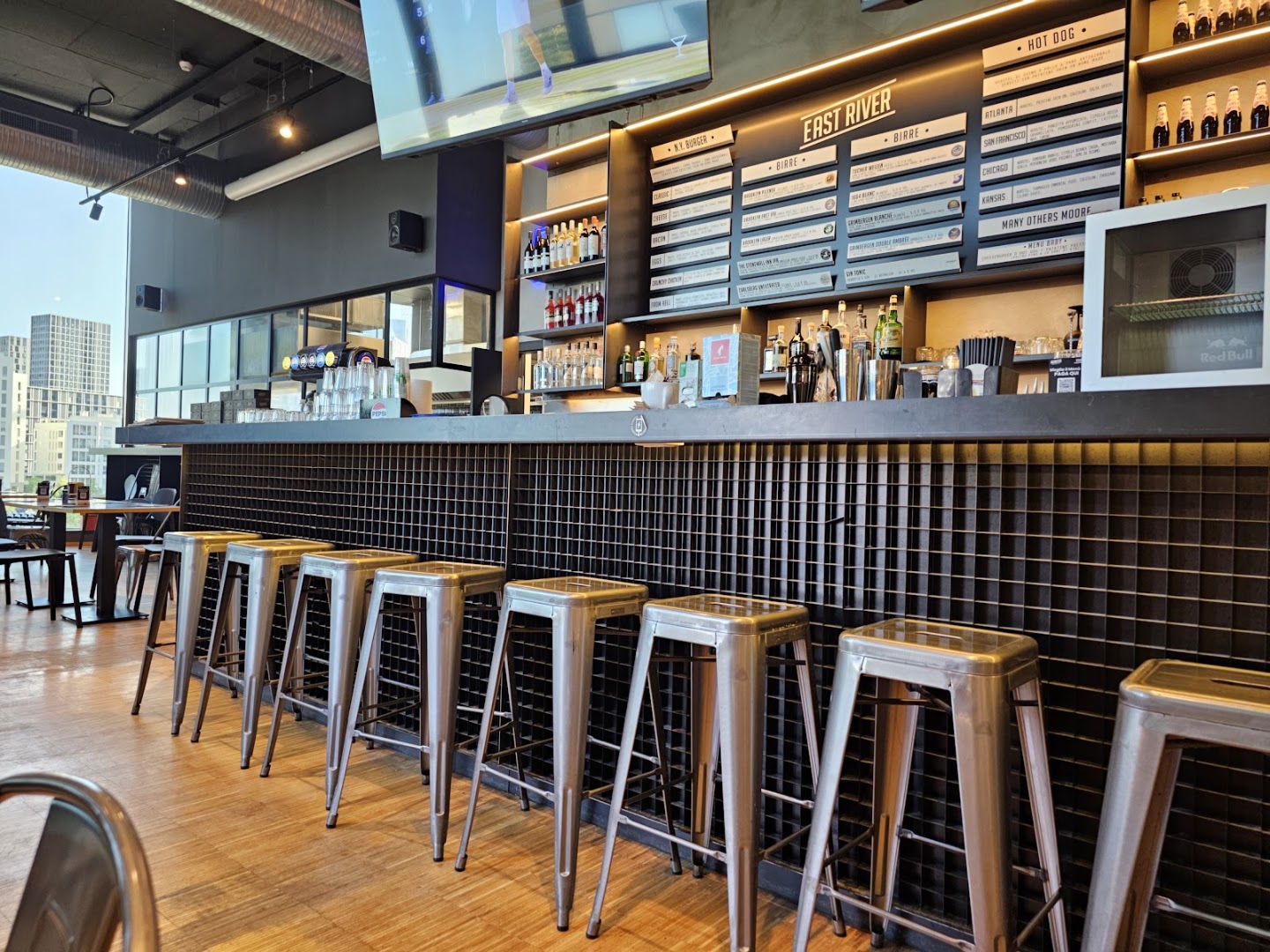 East River | American Pub Merlata