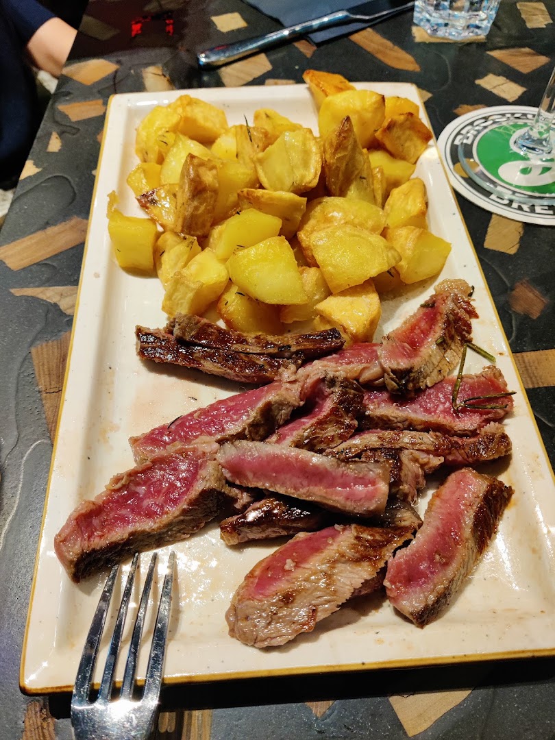 East River | American Pub Vetra, Milano