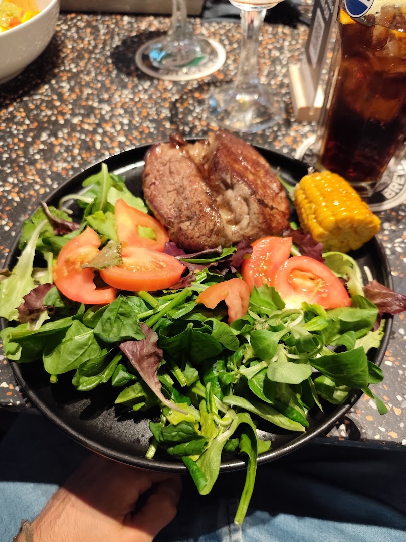East River | American Pub Vetra