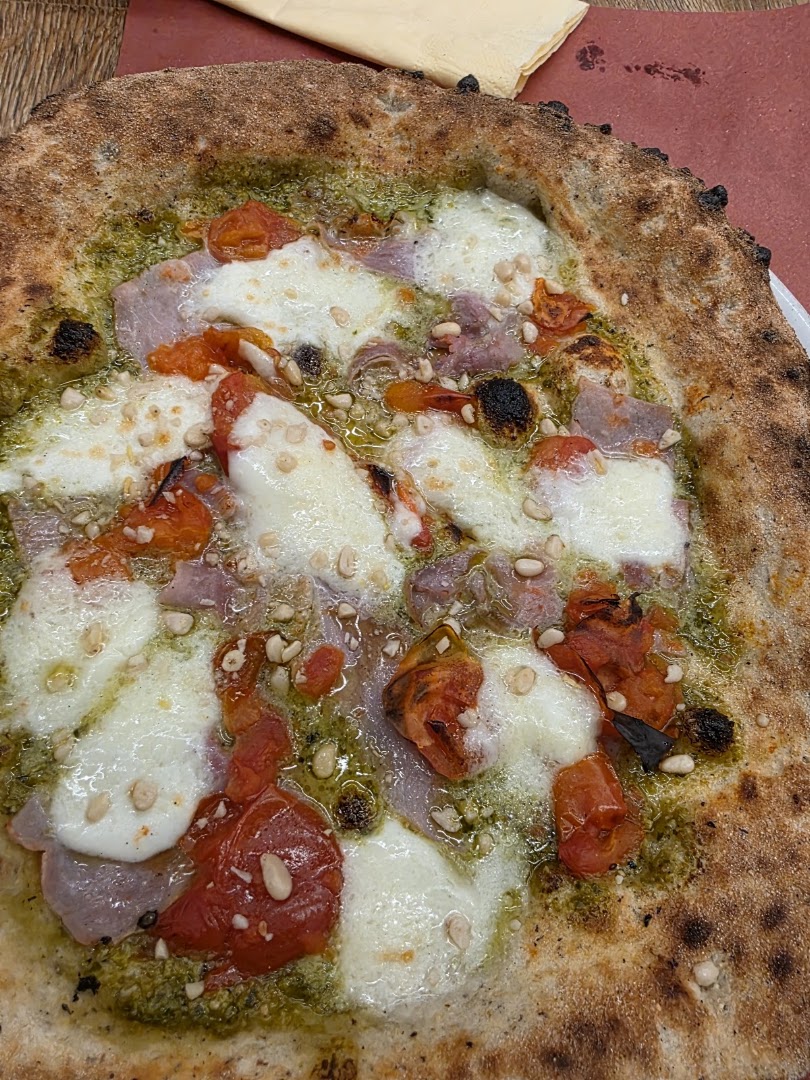 EATER - Simplygood - Pizzeria Napoletana - Odysseum