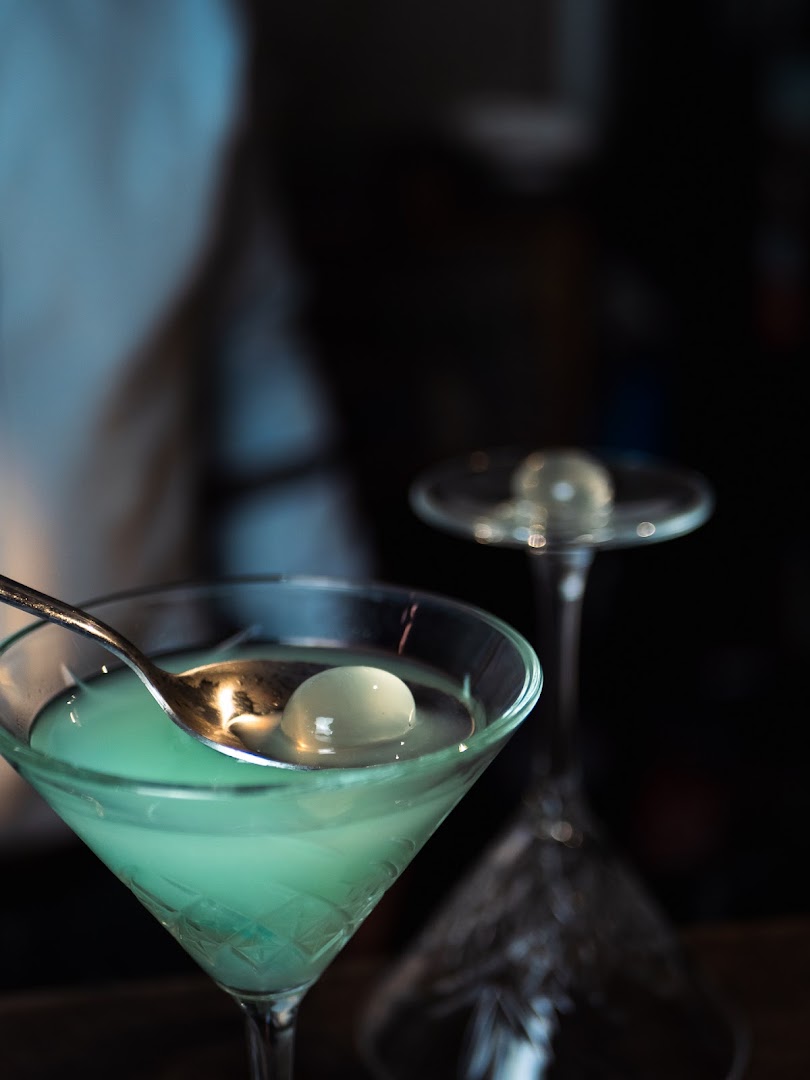 ECLETTICO - molecular bar