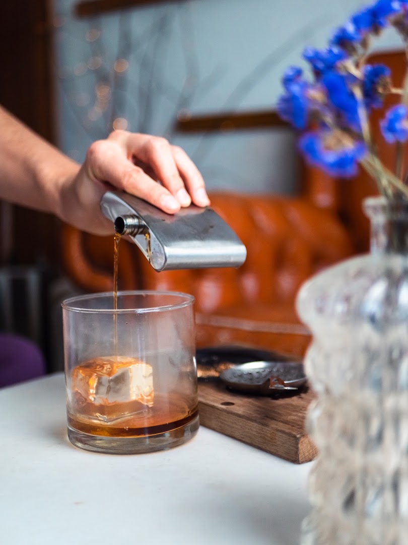ECLETTICO - molecular bar