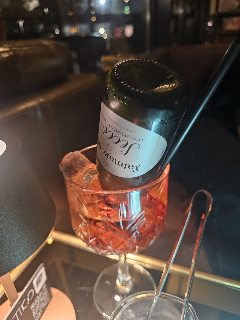 ECLETTICO - molecular bar