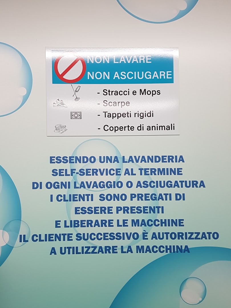 ECOLAVANDERIA self-service, piazza G.Guerra, 24 Empoli, Empoli