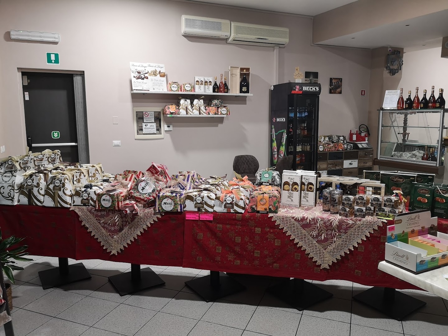 Eden Bar Cafe