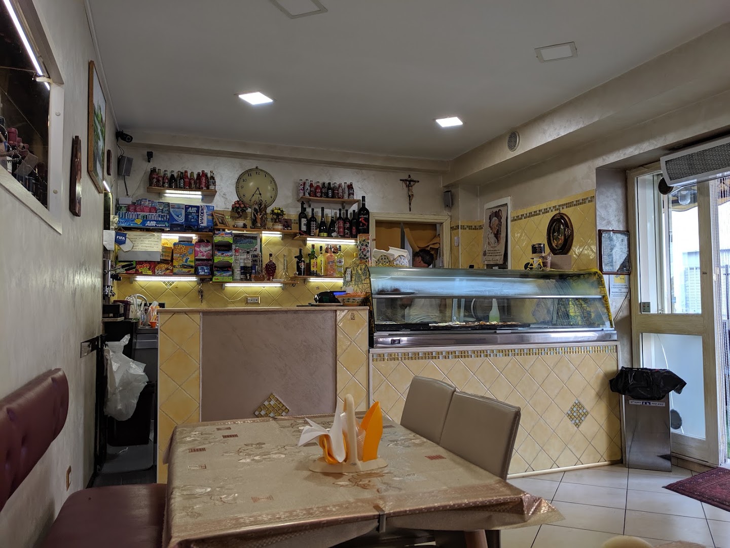 Eden Rosticceria Bar Pizzeria, Grotte