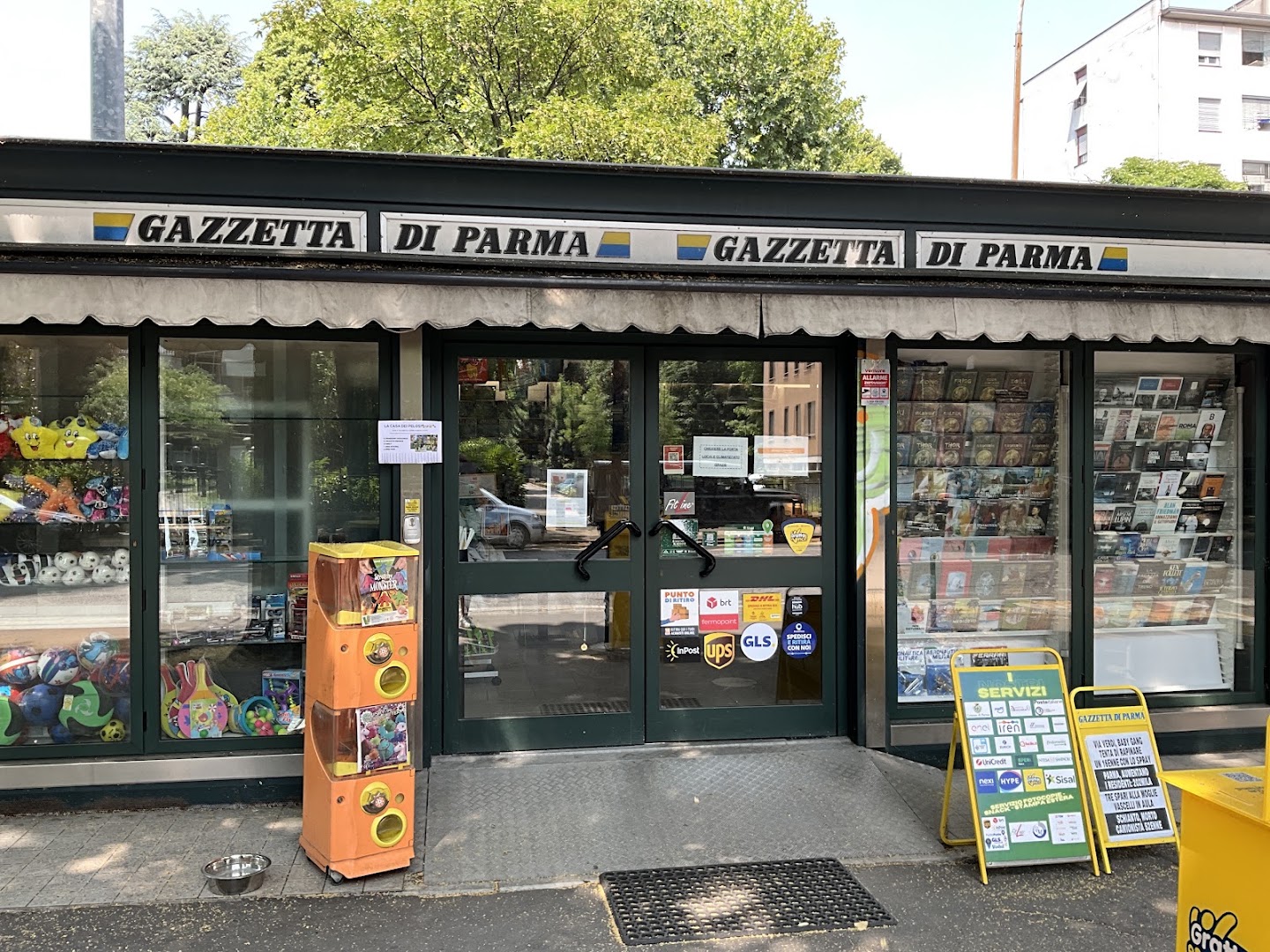 EDICOLA MELLONI (Edicola Zanichelli di Petrazzoli Vittoria), Parma