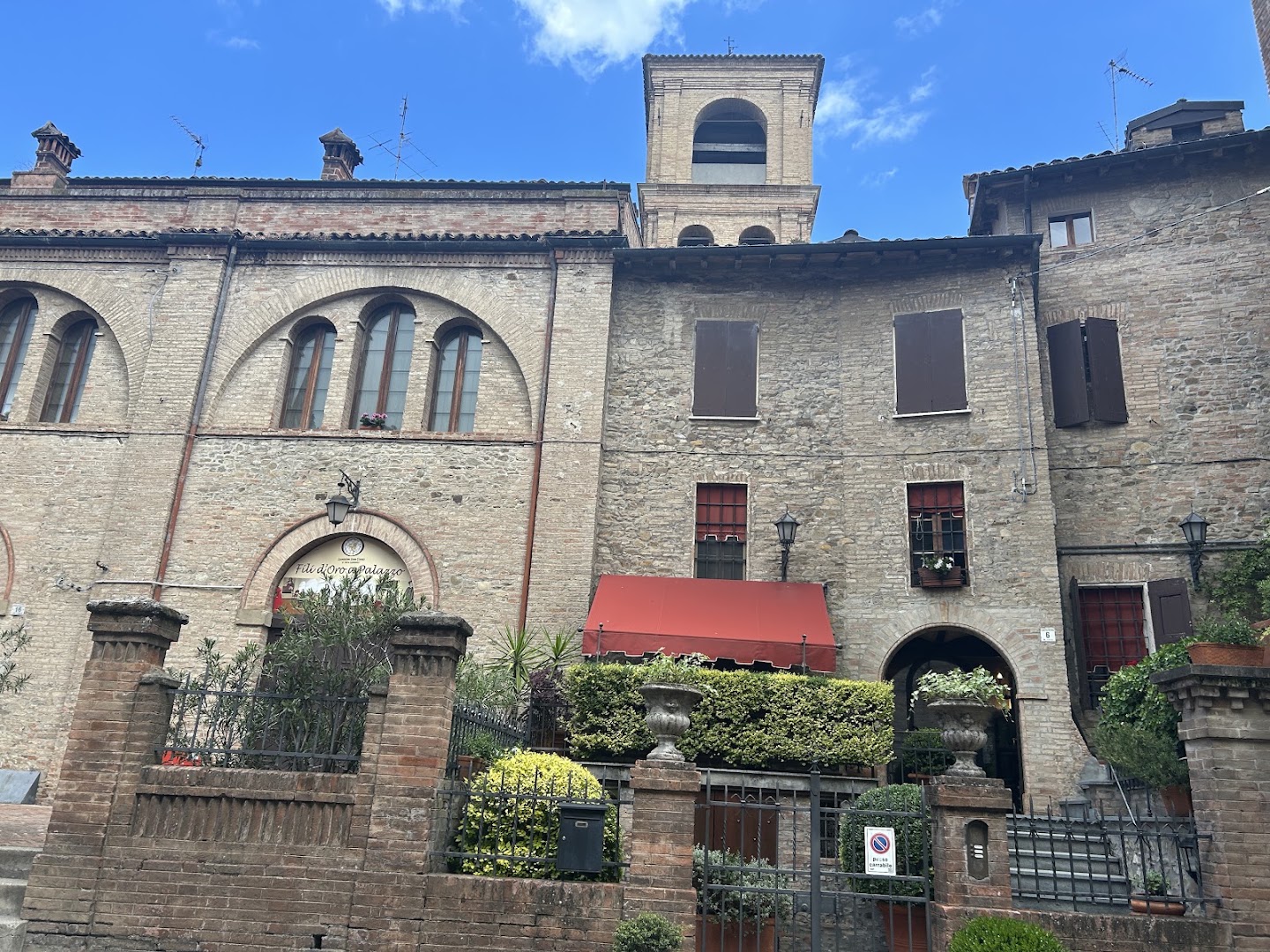 Eglise Cafè, Castelvetro di Modena