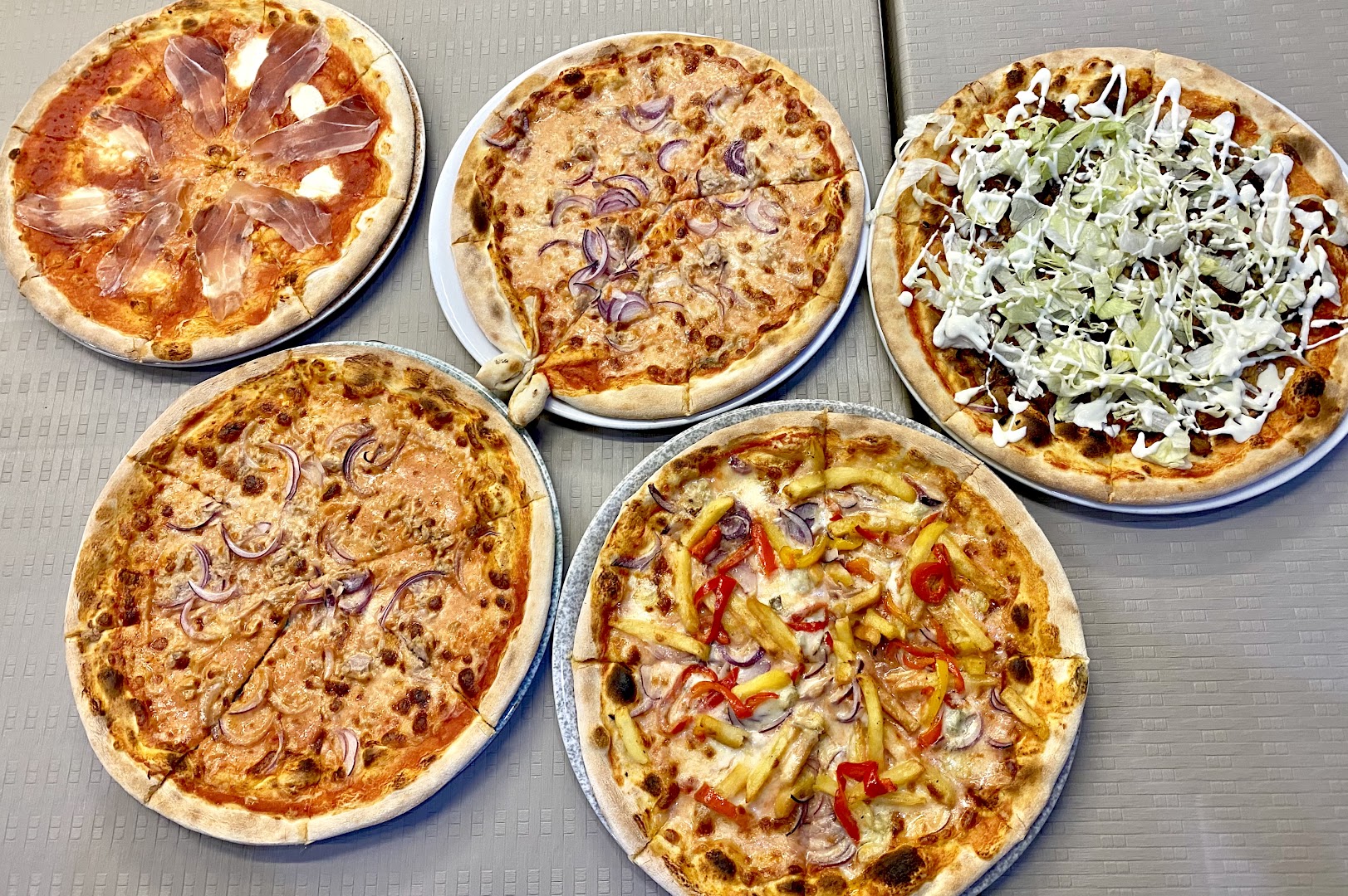 Egypt pizza 4, Ello