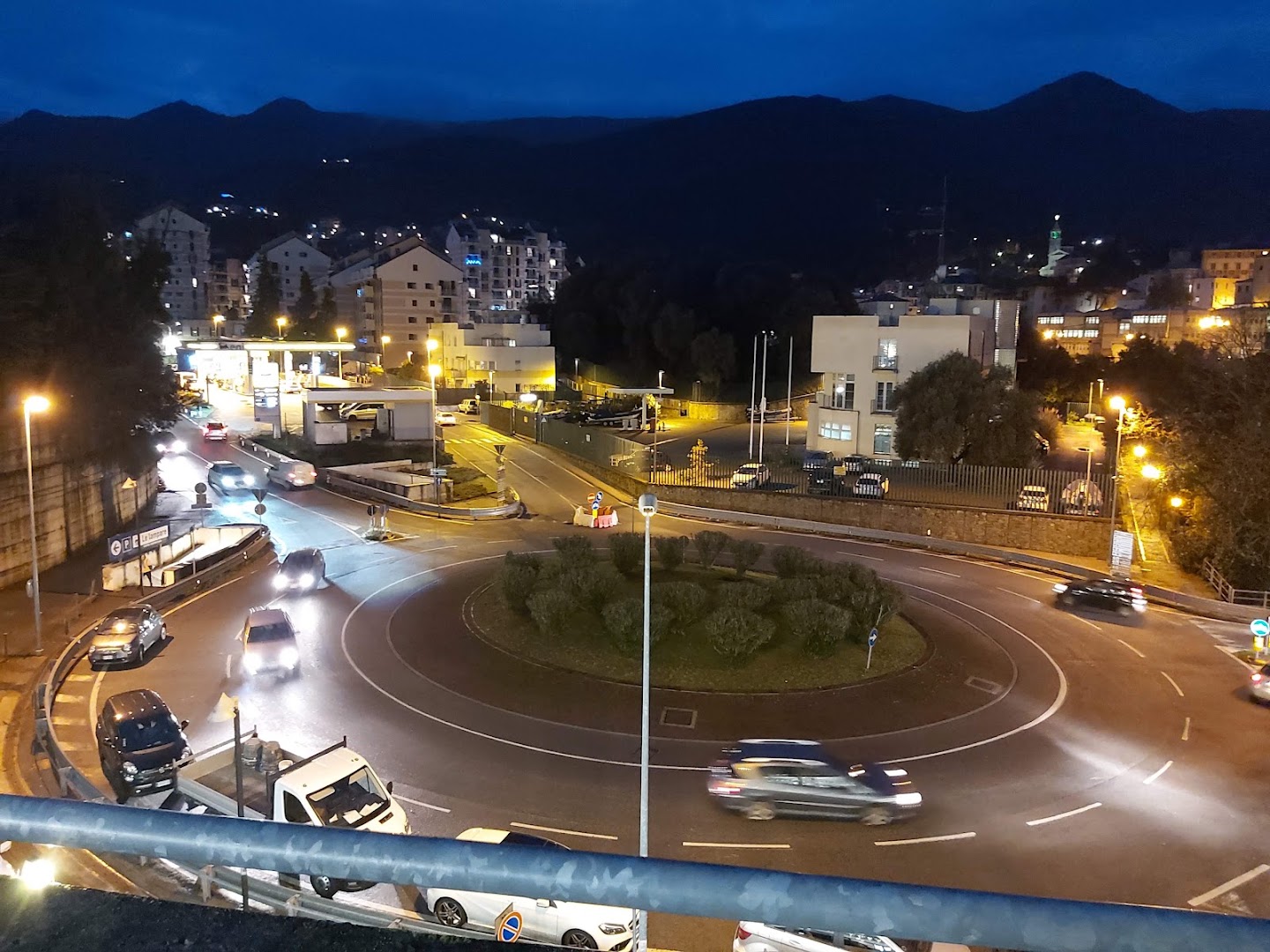 Ekom