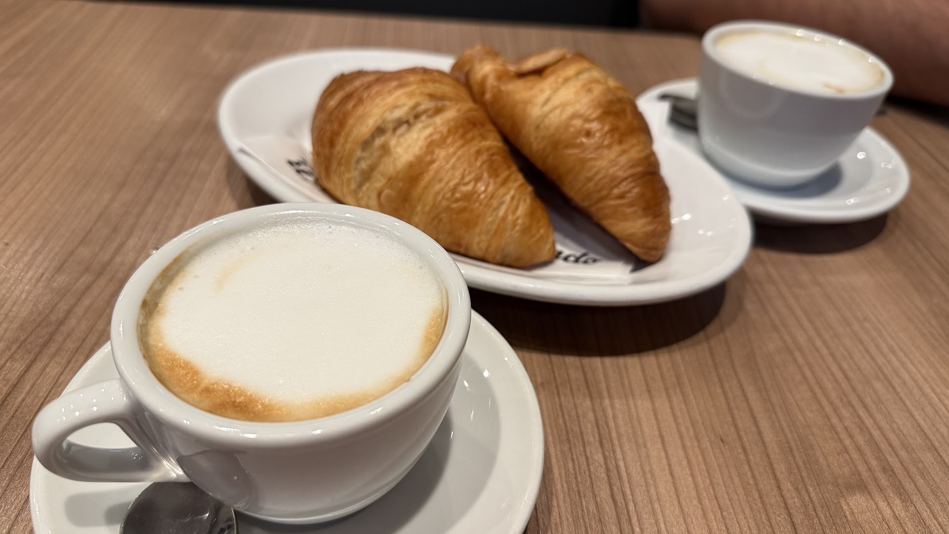 El Cafe De Milan 2