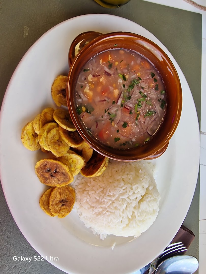 El cóndor bar ristorante, Pero
