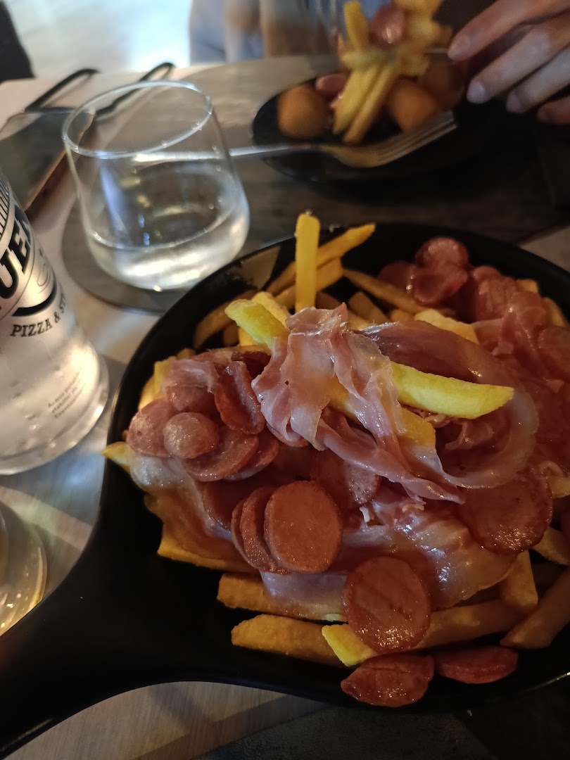 EL PUENTE PIZZA & STEAKHOUSE
