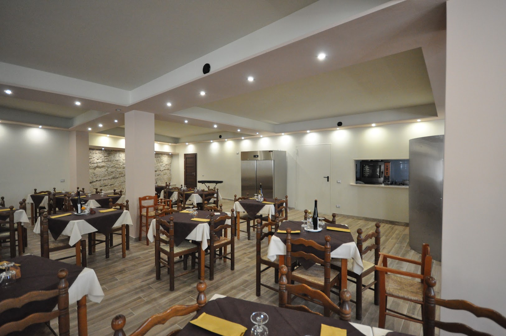 Elisena Club Village