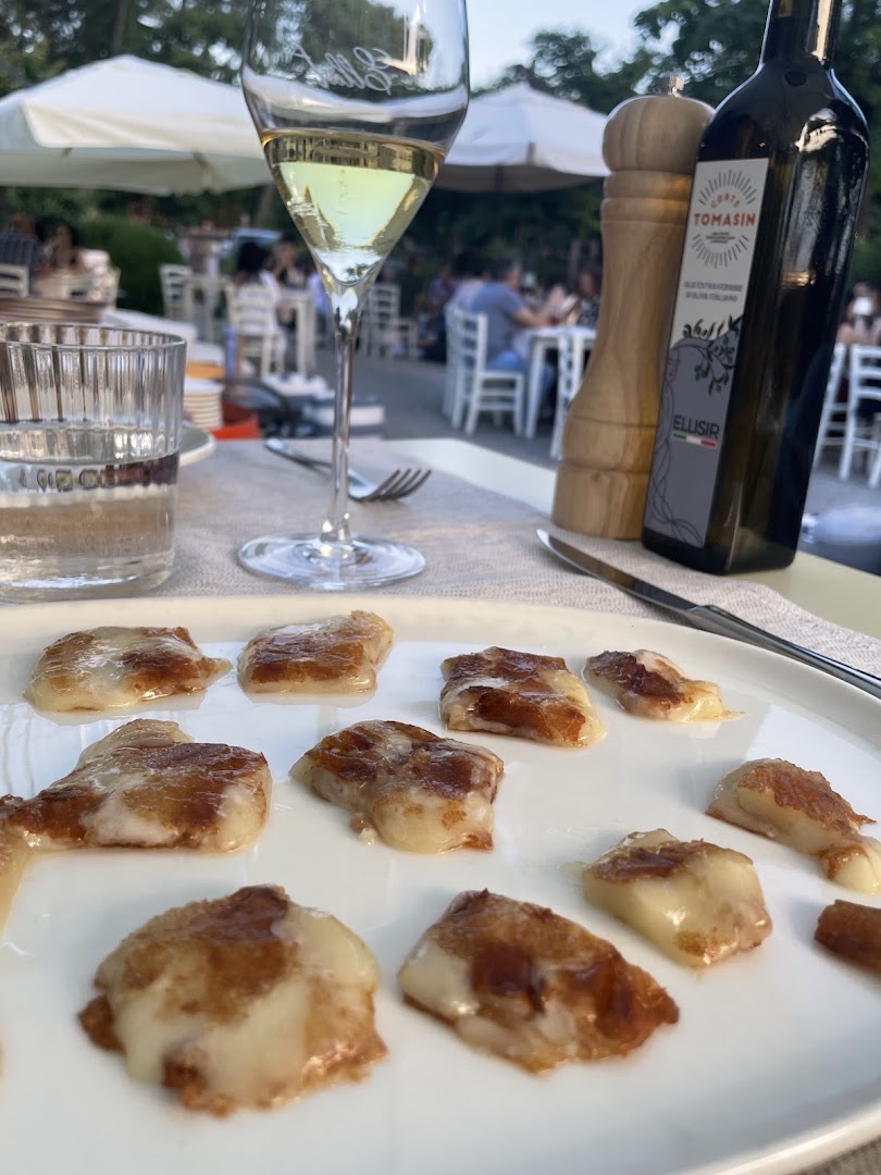 Elliot Osteria e Dormire in Collina