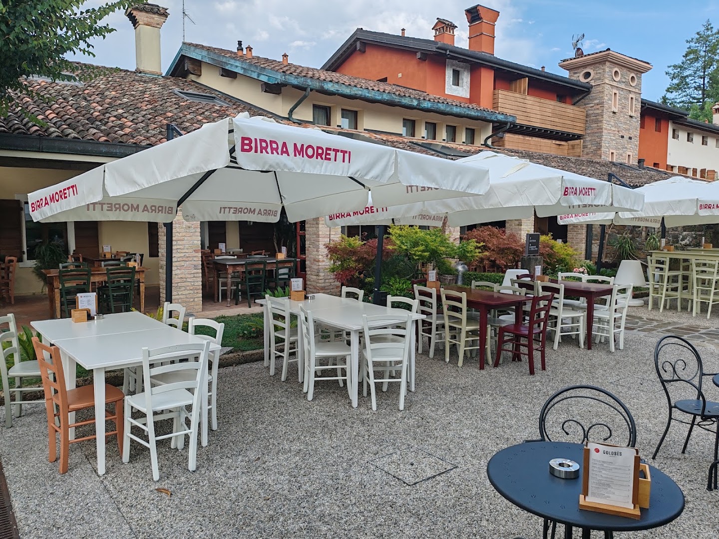 Elliot Osteria e Dormire in Collina
