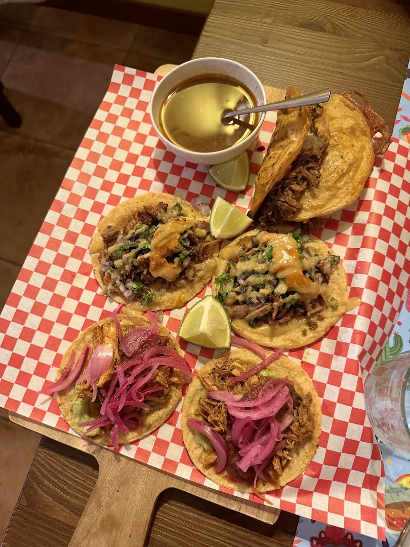 El Taco Azul - Taqueria Mexicana