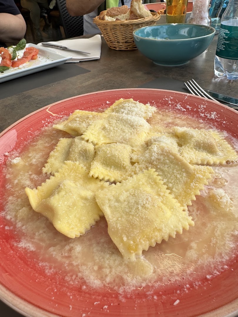 Emiliano Pizzeria e Cucina