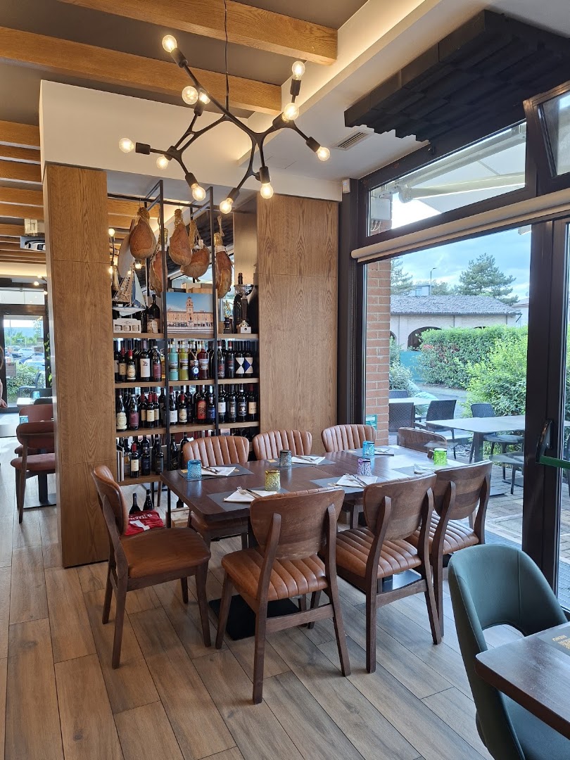 Emiliano Pizzeria e Cucina