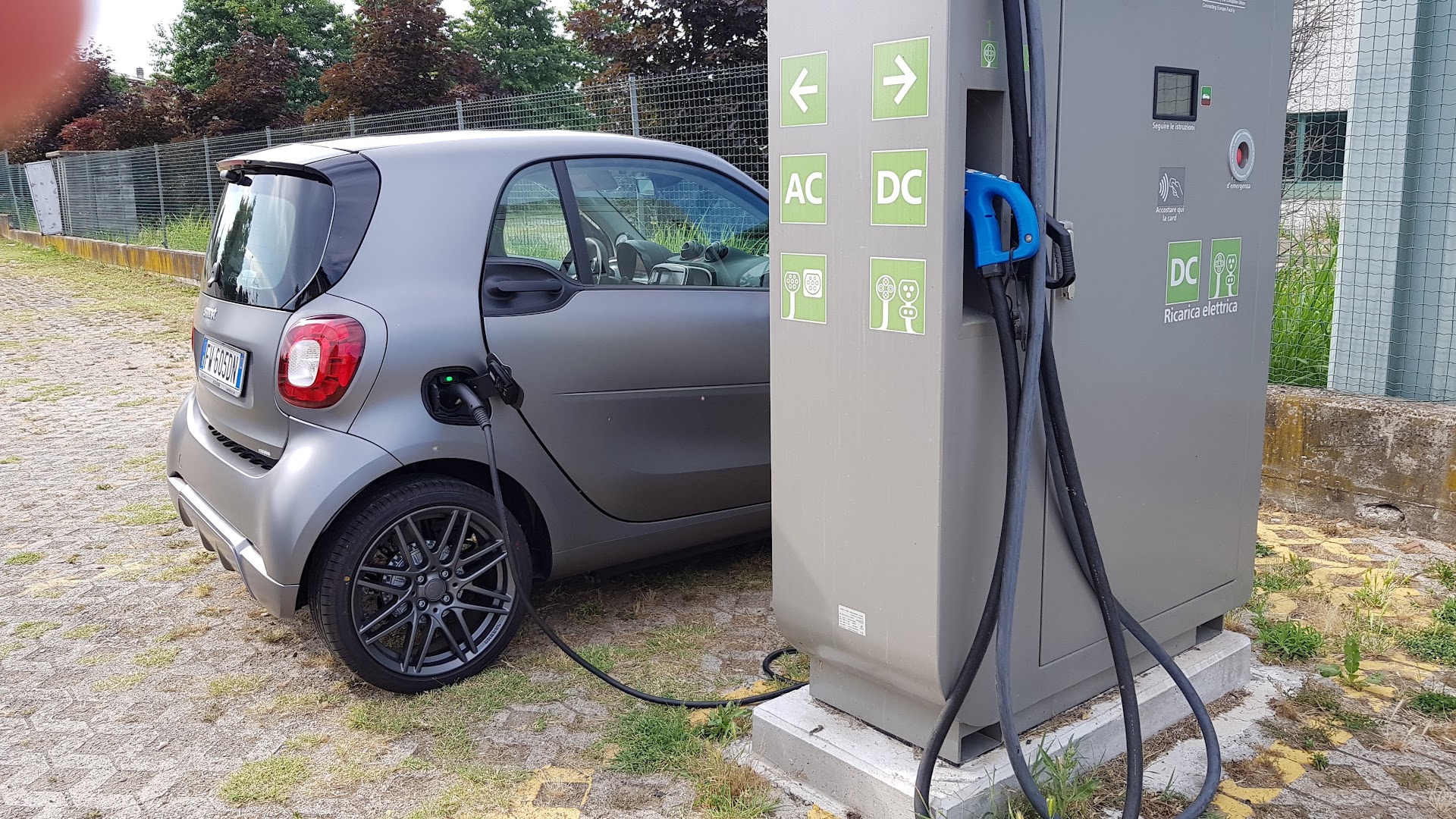 Enel X Way Stazione di Ricarica
