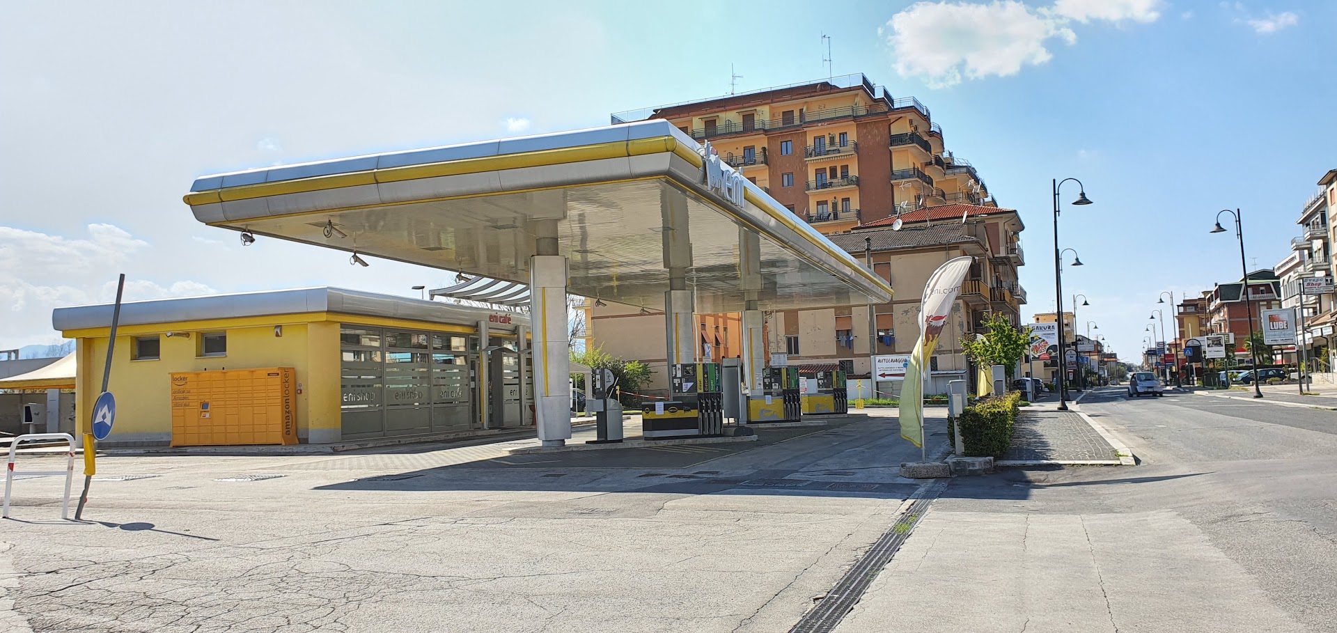 Eni Café e Shop Bar Tavola Calda Autolavaggio