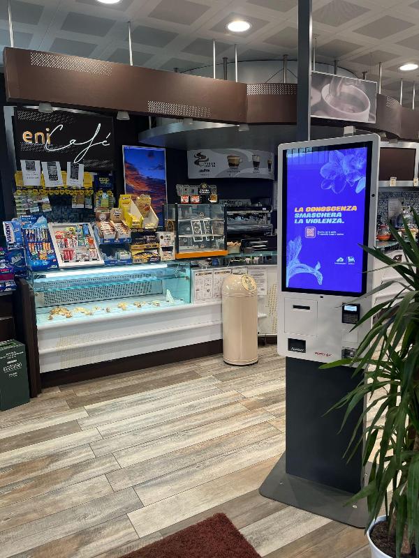 Eni Cafe' & Shop