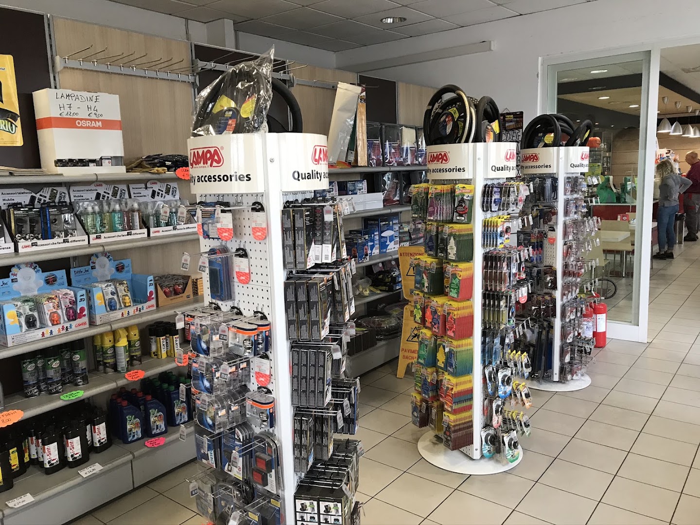 Eni Metano GPL con Bar e Tabacchi