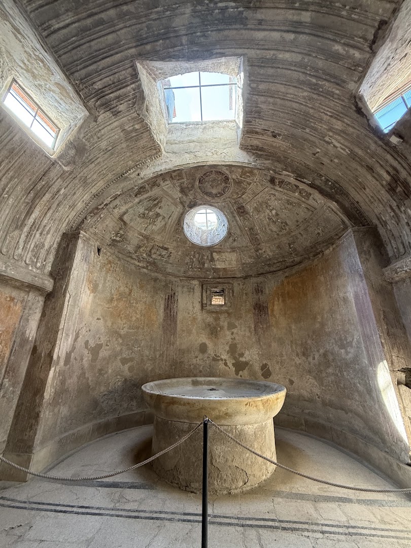 Enjoy Pompeii