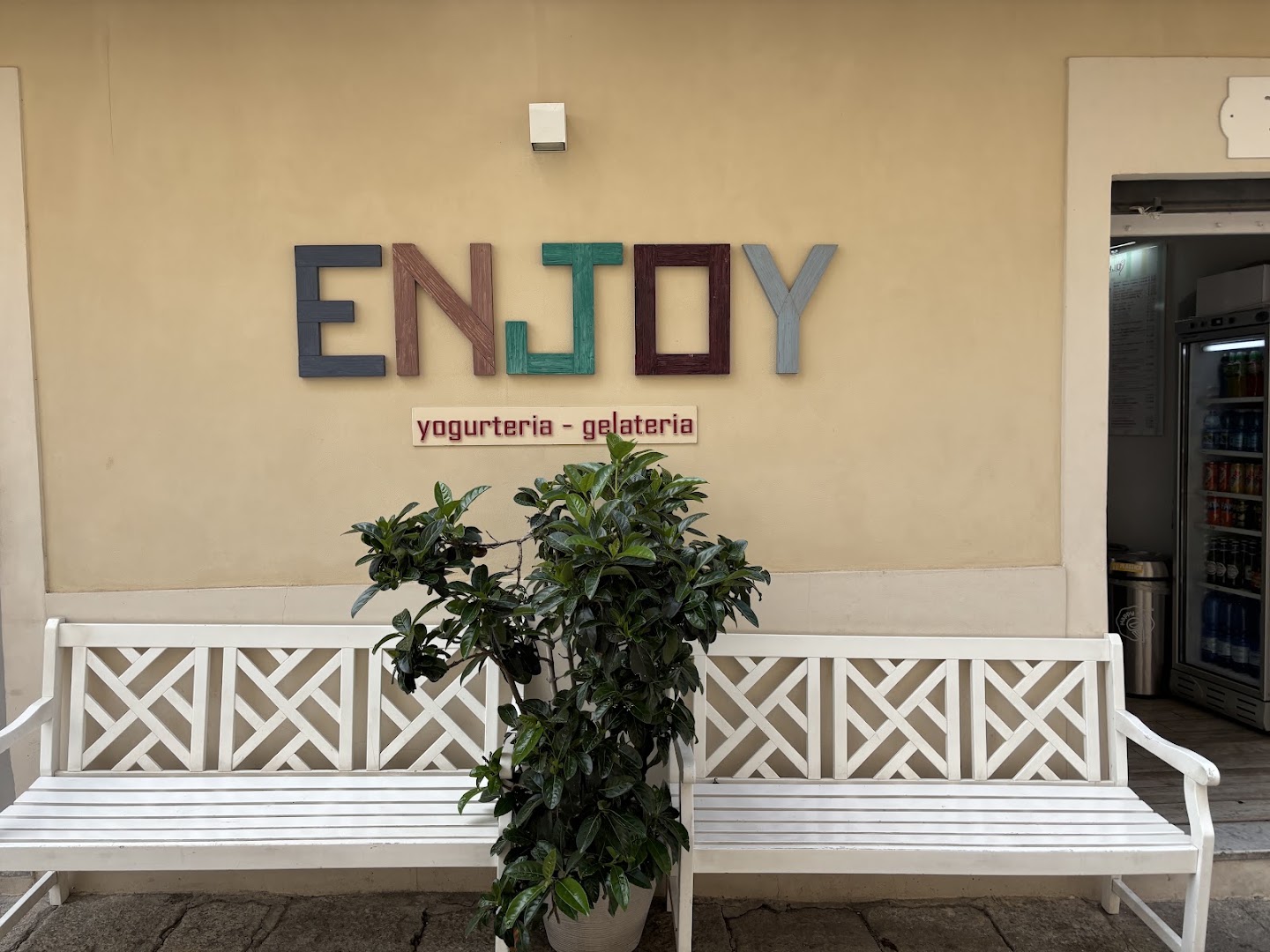 Enjoy yogurteria gelateria, Tropea