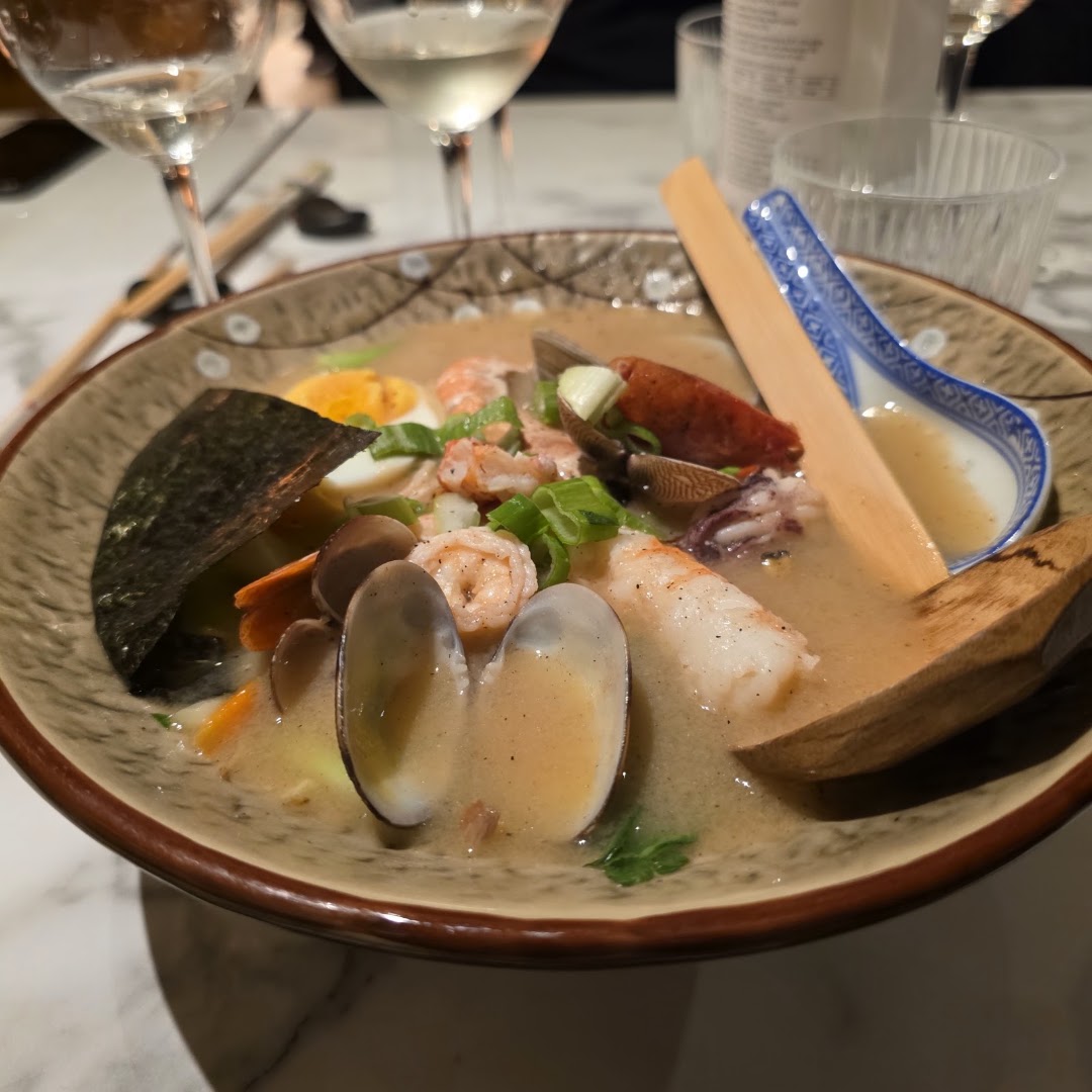Enosake, Roma