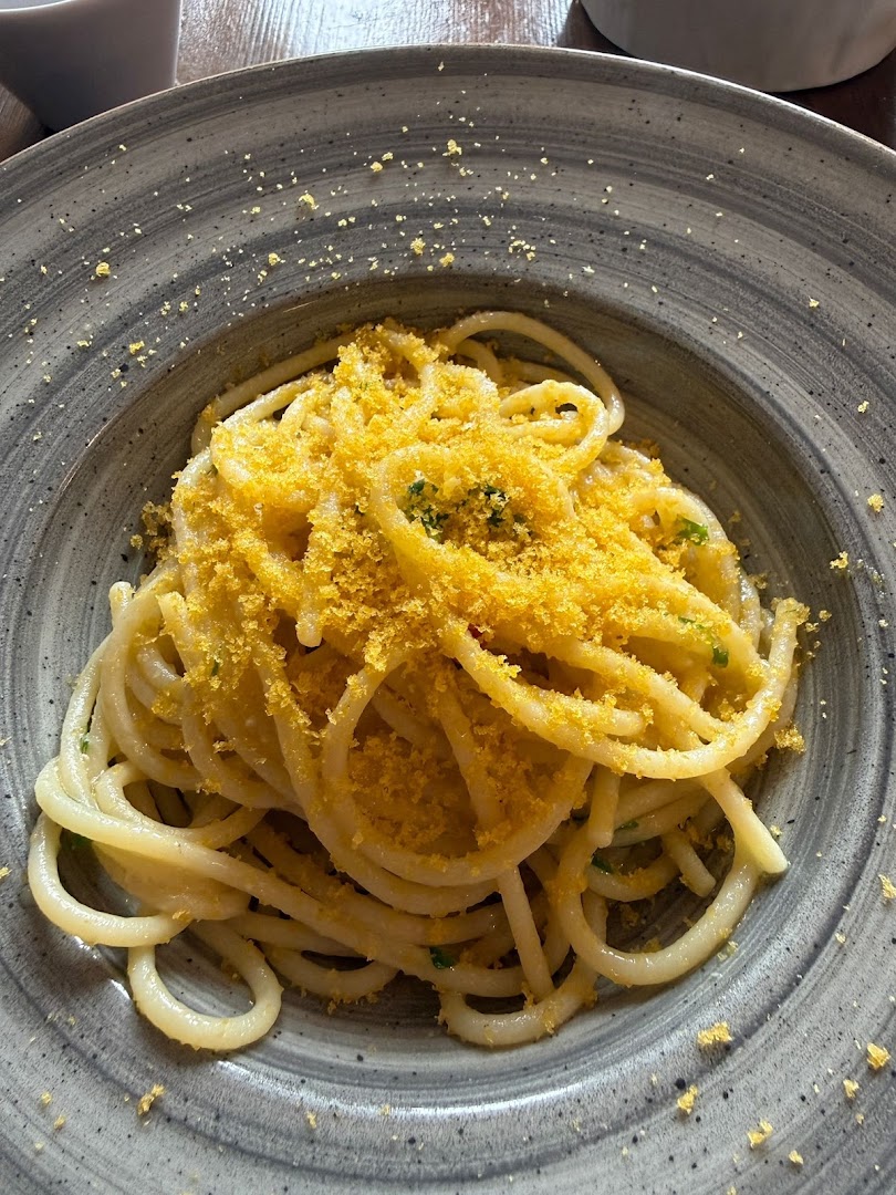 Enosteria, Aprilia