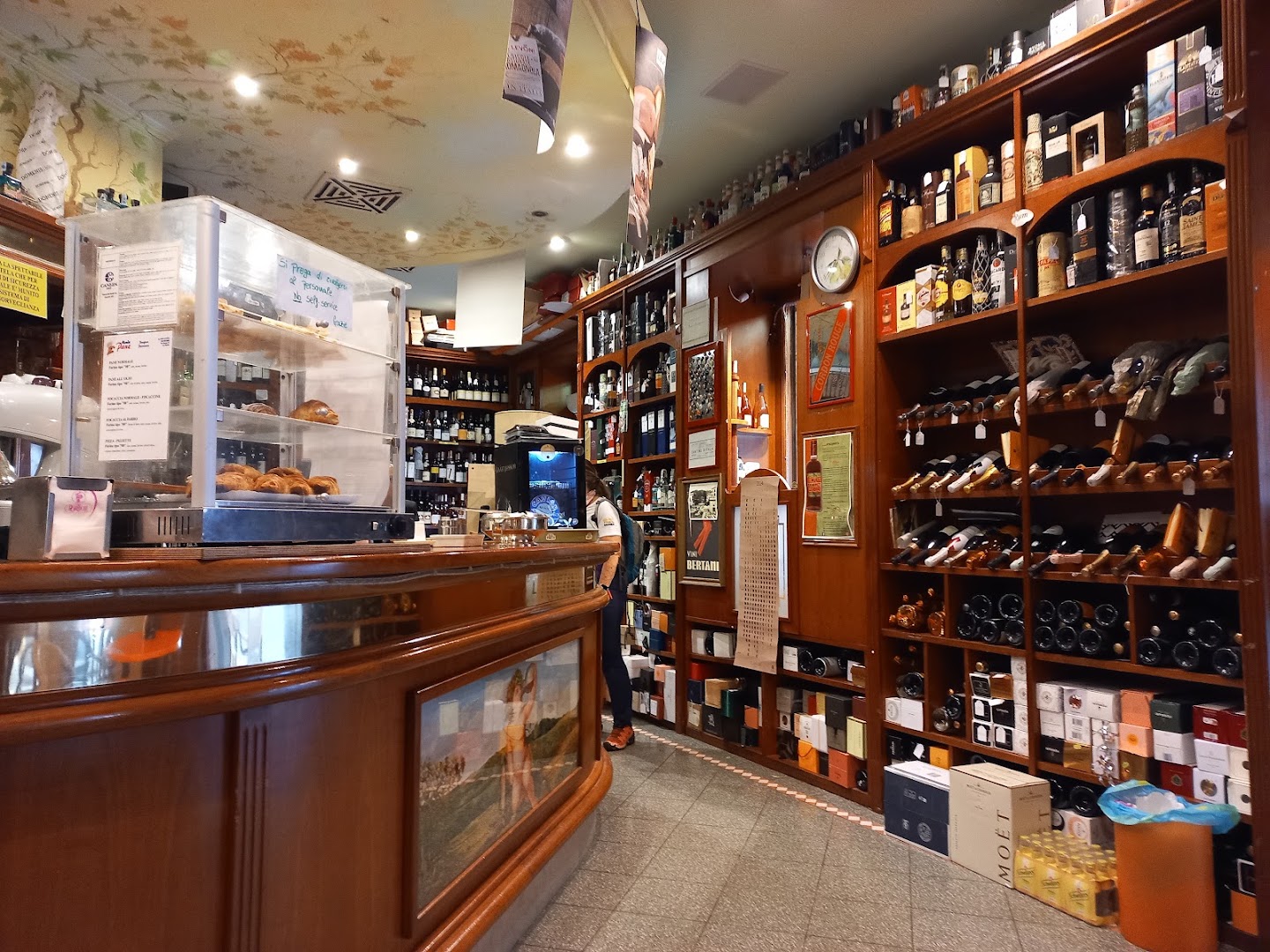 Enoteca Cantine D'Italia Vini e Liquori