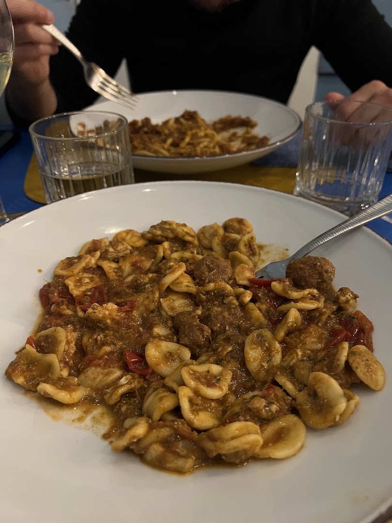 Enoteca Con Cucina Di Pesce, Milano