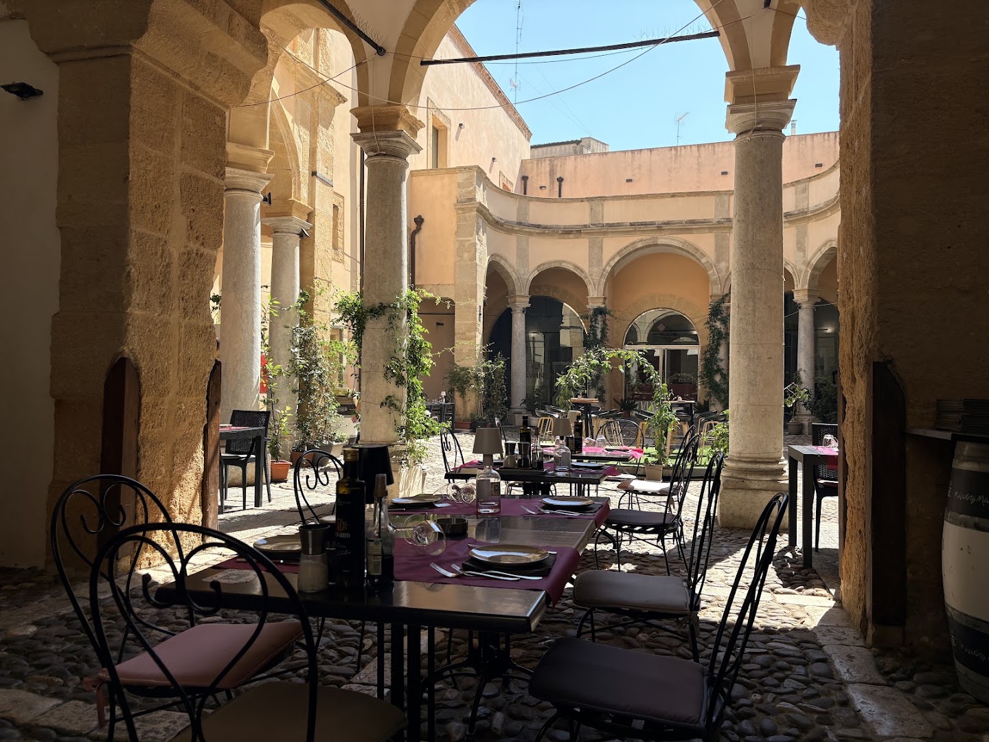 Enoteca "La Strada del Vino di Marsala"
