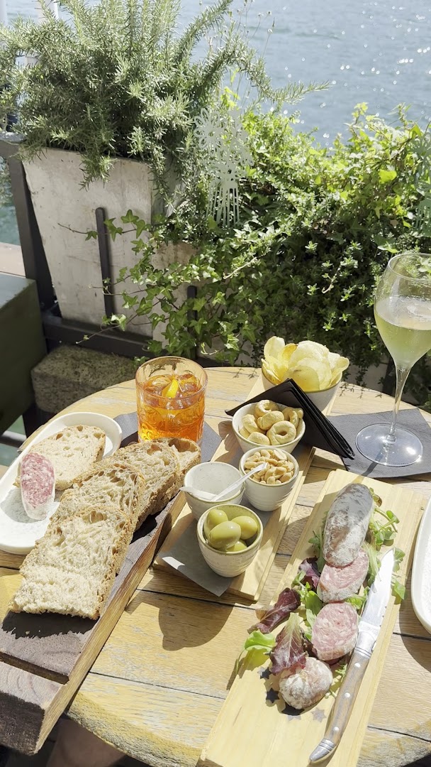 Enoteca Millesimo Lake Como